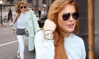 Lindsay Lohan Reveals Very Slim Pins In Pale Blue Skinny Jeans Daily