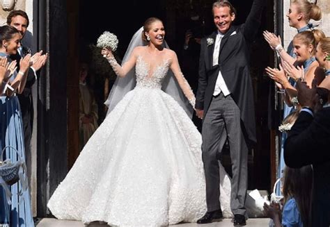 Oh the dress, the dress, as in wedding dress. Swarovski heiress's wedding dress sends internet into ...