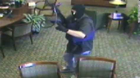 suspected serial bank robber strikes again cnn