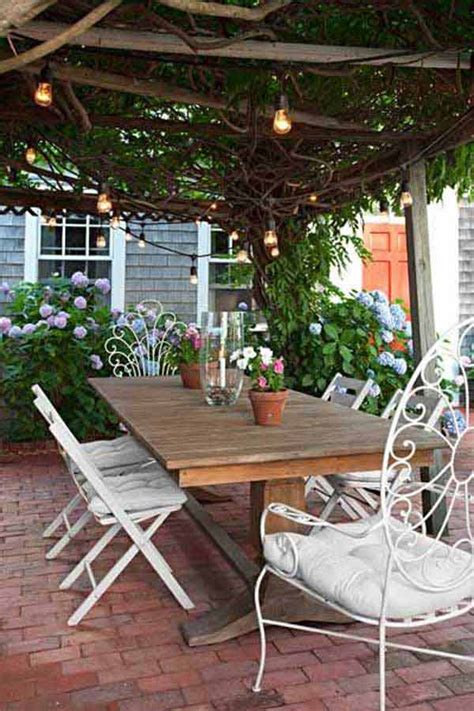 Amazing 28 Beautiful Outdoor Dining Spaces That You Will Be Admired Of