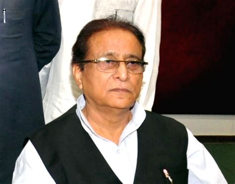 Azam khan along with family has been taken into judicial custody under heavy police force on subscribe now! UP women seek Azam Khan apology, his party backs him