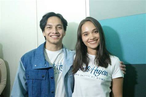 Jefri Nichol Dan Aurora Ribero Menari Di Film Seperti Hujan Yang Jatuh