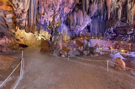 7 Most Stunning Caves In Alabama