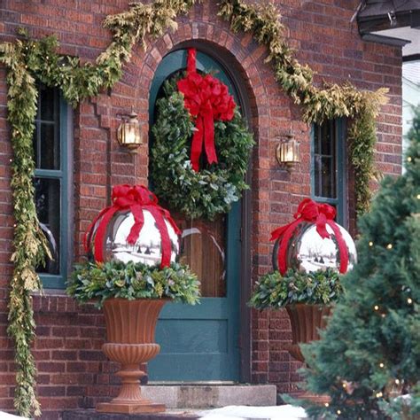 Outdoor Christmas Decorating Ideas Easyday