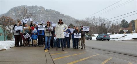 ‘i Want Everything To Stop La Crosse Residents Concerned Over Bluff