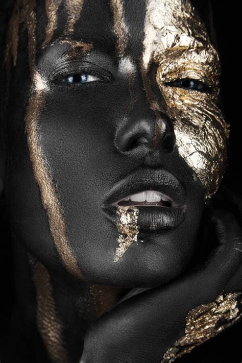 Painted Gold Face Stocky Art Ervaar Fotokunst Op Plexiglas En Dibond