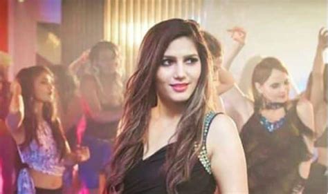 Haryanvi Dancer And Singer Sapna Choudhary Looks Smoking Hot In Sexy