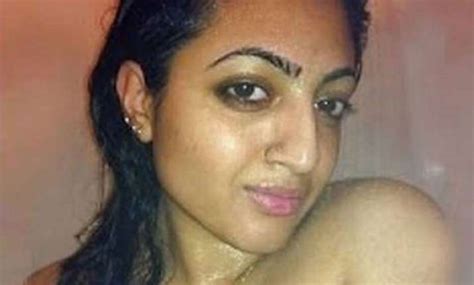 Real Indian Bhabhi Nude Selfie Pics Indian Desi Bhabhi Topless Showing Sexiezpicz Web Porn