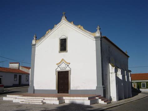 É sede do município homónimo de moura que tem 958,46 km² de área 1 e 15 167 habitantes (2011), 2 3 subdividido em 5 freguesias. Igreja Matriz de Pedrógão - Vidigueira | All About Portugal