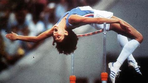 Nine days later she became the third italian woman to jump 2.00m, and 2013 world leader. Sara Simeoni pronta ad... un salto in Brenta ...