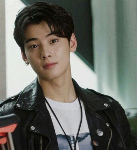 He fits the korean beauty standards very well and something about his looks just draws people to him. The Best Hit || Eunwoo Review | Astro Amino