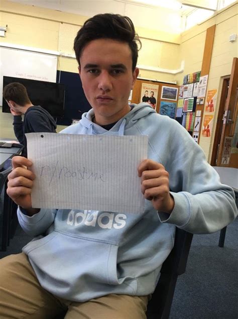Then ends in him raging (; Friend thinks he has a jaw line, roast him : RoastMe