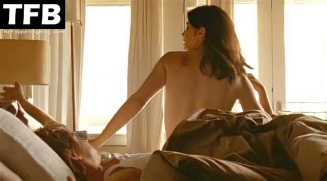 Cobie Smulders Topless Tru Calling Pics Video The Girl Girl