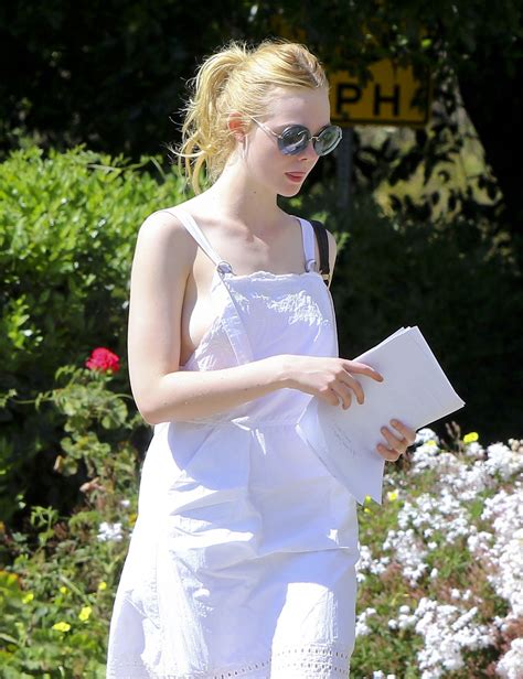 pale skinned stunner elle fanning flashing her juicy nipple in public the fappening
