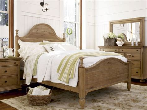 Find your style and create your dream bedroom scheme no matter what your budget, style or room size. Comfy Country Bedroom Design Ideas - Adorable Home