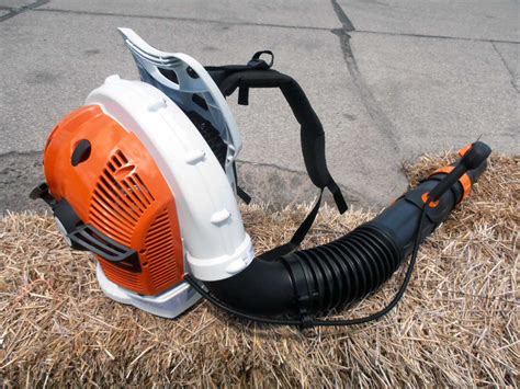 The blower had been sitting for about a month in a heated area and it started right up. STIHL BR 700 Magnum Backpack Blower - Sharpe's Lawn Equipment