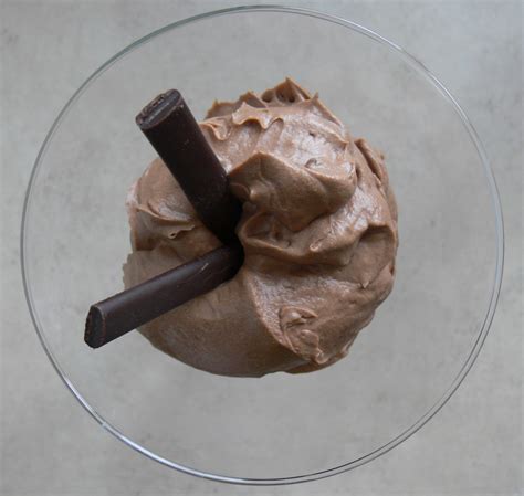 This recipe for baileys chocolate mousse is a light, creamy, airy and rich chocolate mousse spiked with bailey's irish cream. The Ultimate Chocolate Blog: Bailey's Milk Chocolate ...