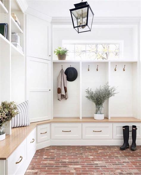 20 Marvelous Mudroom Ideas To Inspire Entryway Makeover