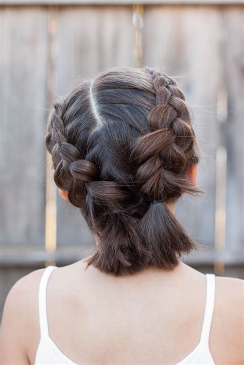 This hairstyle is in the bookmarks of many women wearing short hair. 5 Braids for Short Hair | Cute Girls Hairstyles