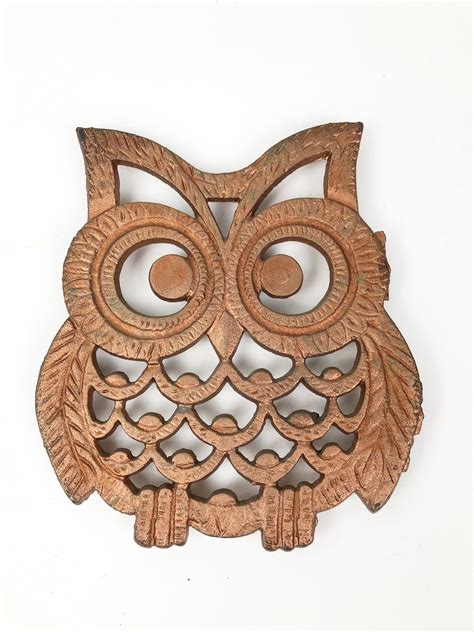 Vintage Owl Trivet Retro Owl Cast Iron Trivet Etsy Vintage Owl Vintage Kitchen Decor Vintage