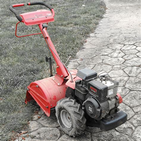 Mtd Yard Machines Rear Tine Rototiller With Briggs And Stratton 5hp Motor