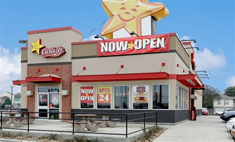 Hardees Carl Jrs Menu Prices History And Review 2022 Restaurants