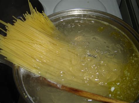 Here's Why You Should Never Ever Add Oil When Boiling Pasta