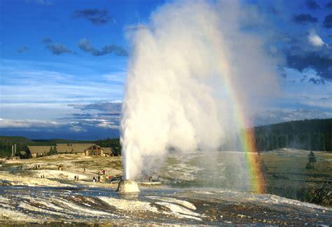 File:Beehive geyser yellowstone groot.jpg