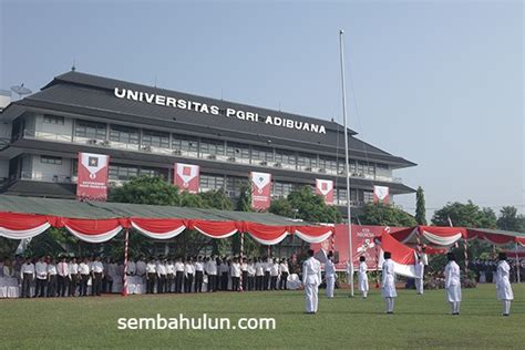 20 Perguruan Tinggi Terbaik Surabaya Versi Unirank 2022