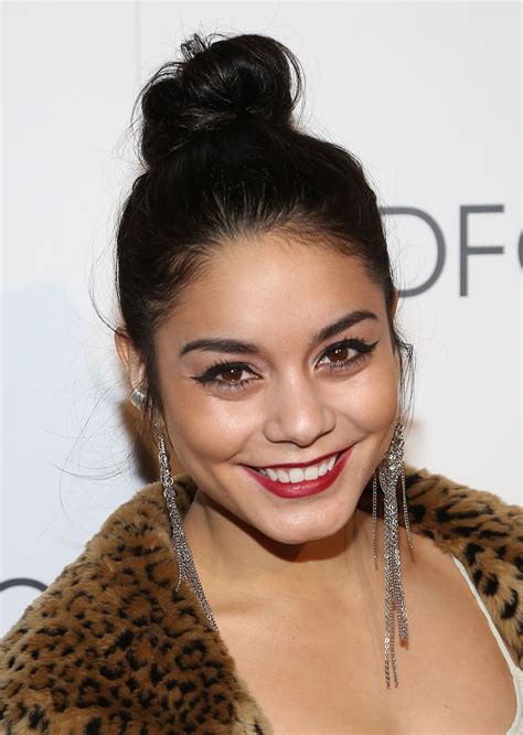 9 Must Try Updos For August Music Festivals Vanessa Hudgens Style Celebrity Hairstyles