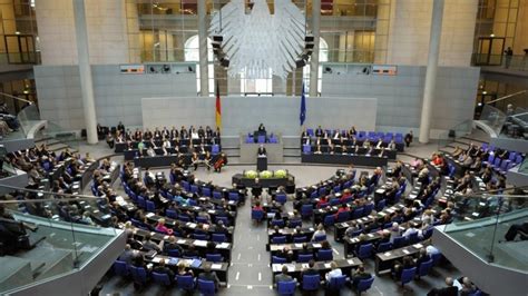 One day motion lapse inside the german bundestag in berlin. Parlament: Sitzen bald mehr Politiker aus Rheinland-Pfalz ...