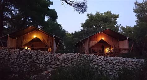 Aber hast du lust, während deines urlaubs drinnen zu sitzen? Lošinj Glamping | Verborgen parel van Kroatië ...