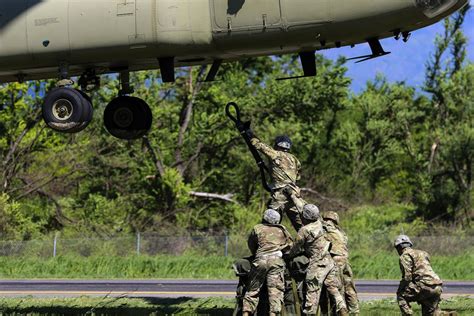 Picture Of The Day Combat Aviation Brigade Slingload Certification