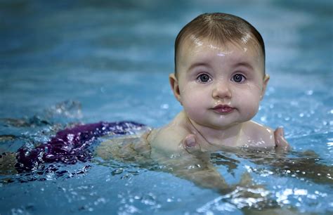 Water Baby Hd Wallpaper Background Image 2800x1809