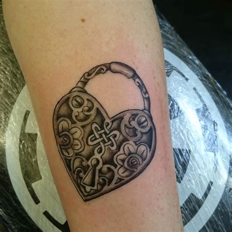 They have become extremely popular and many people are aspiring to get one inked having a tattoo of a heart drawn just above the chest and joined with a stripe going round the neck can make a good inking. Heart Locket Tattoos Designs, Ideas and Meaning | Tattoos ...