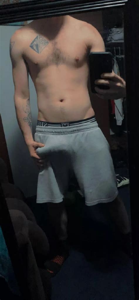24m Wish I Could Show You Whats Under Nudes Bulges NUDE PICS ORG