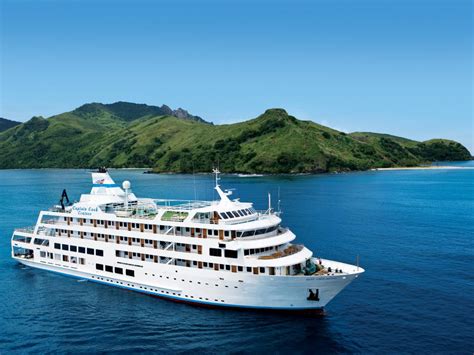 7 Night 4 Cultures Discovery Cruise Fiji