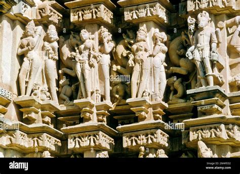 Amazing Stonecarvings With Scenes From Kamasutra Make The Khajuraho