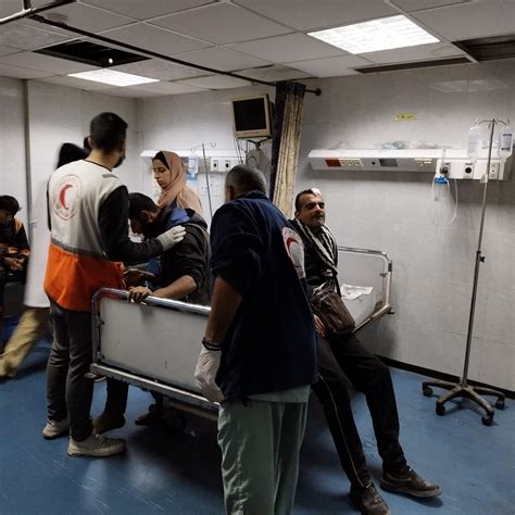 Israeli Forces Storm Al Amal Hospital In Gazas Khan Younis