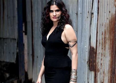 Sona Mohapatra Slams Tendulkar For Praising ‘indian Idol’ Contestants