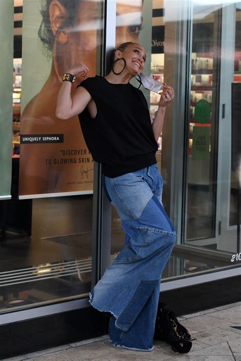 Apr 15, 2021 · jennifer lopez and alex rodriguez have called it quits, and this time, it's more permanent. JENNIFER LOPEZ Shopping in Miami 01/15/2021 - HawtCelebs