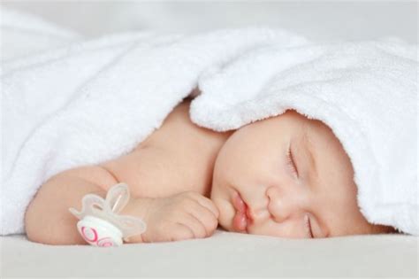 Por Qué El Bebé Suda Mientras Duerme ¿debo Preocuparme