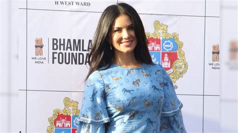 Sunny Leone To Do A Special Number In Sanjay Dutts Bhoomi