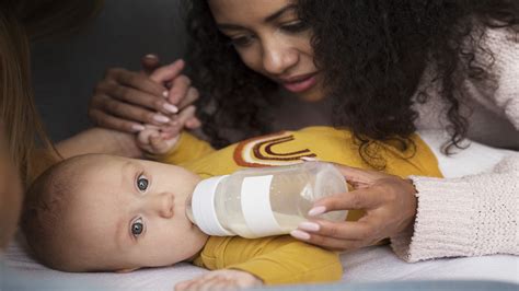 Parents Guide Breastfeeding Vs Formula Feeding