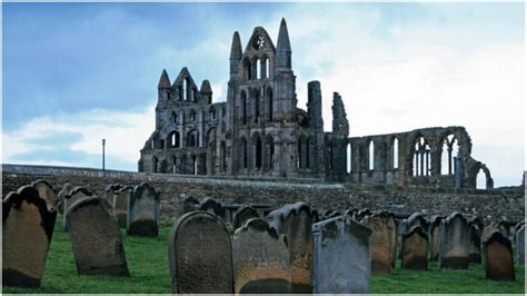 Whitby Abbey The Ruins That Inspired Bram Stoker To Create Dracula