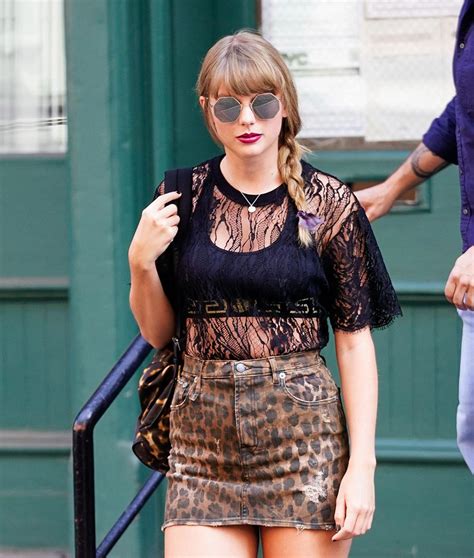 Oops Singer Taylor Swift Upskirt In New York Scandal Planet