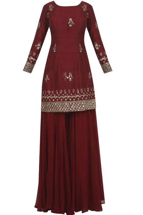 See more ideas about sarara dress, designer dresses indian, indian dresses. Maroon and gold sharara set | Sharara designs, Indian ...