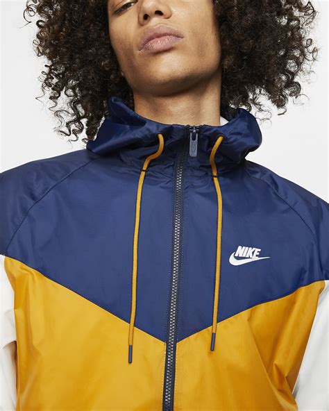 Nike vous donne plus d'informations. Coupe-vent à capuche Nike Sportswear Windrunner. Nike CA
