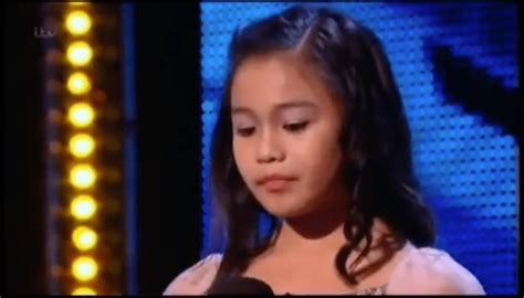 11 Year Old Girl Walks Up On Stage But Everyone Has Stunned