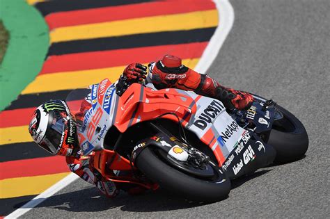 Motogp Jorge Lorenzo Leads Top 18 Within 09 Second During Fp2 At